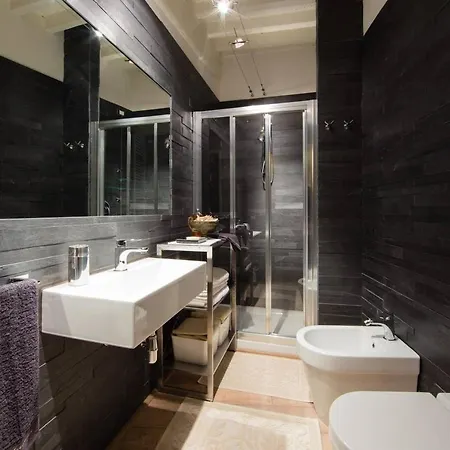 Io E Te Centro Storico - Seconda Doccia Su Romantica Corte Κορτόνα