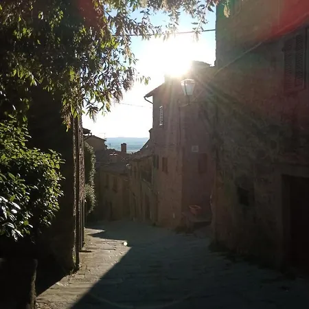 Io E Te Centro Storico - Seconda Doccia Su Romantica Corte Κορτόνα