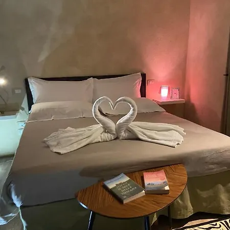 Io E Te Centro Storico - Seconda Doccia Su Romantica Corte Lägenhet Cortona